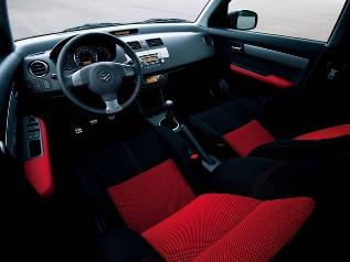 Suzuki Swift - компактний автомобіль з просторим салоном