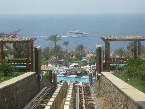 Hilton Sharm Waterfalls Resort 5 - гарантовано високий рівень спокійного відпочинку